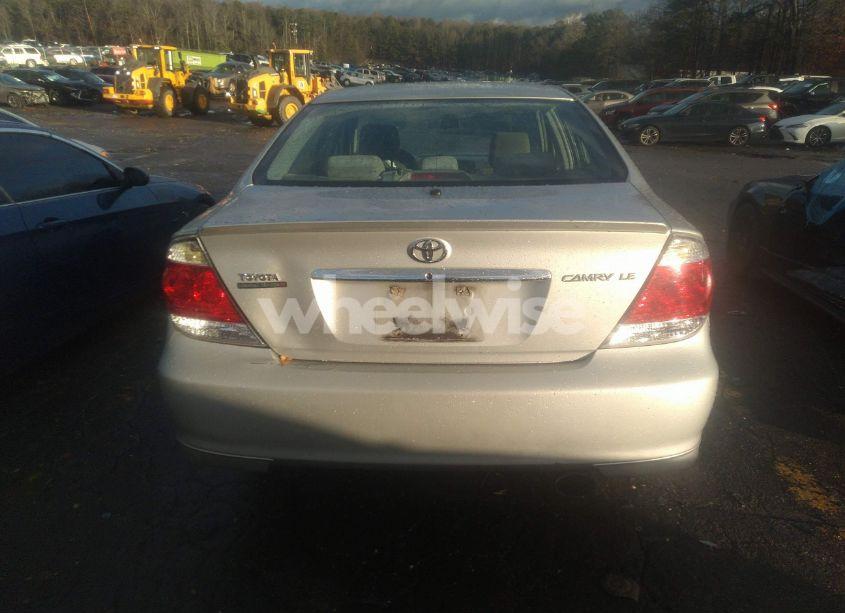 Photo 16 of 2005 Toyota Camry LE (VIN 4T1BE32K05U435073)