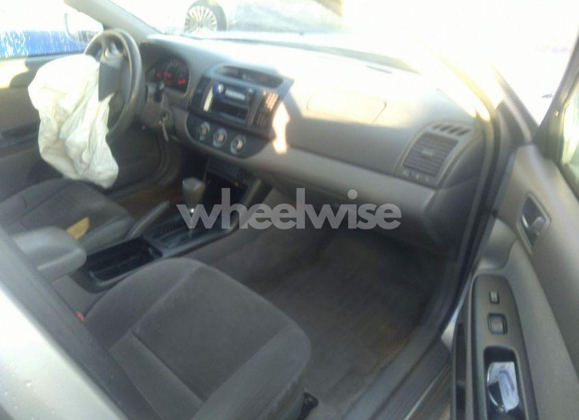Photo 5 of 2005 Toyota Camry LE (VIN 4T1BE32K05U435073)