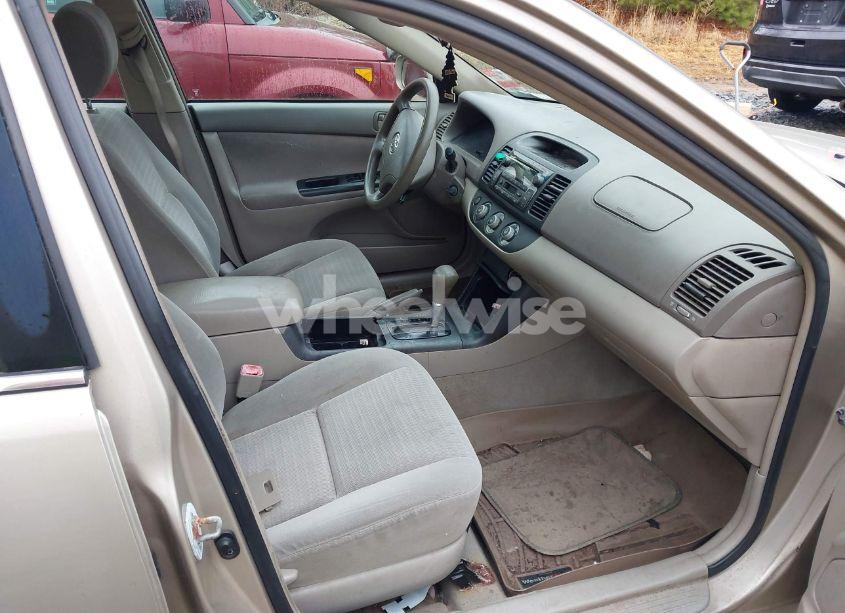 Photo 5 of 2005 Toyota Camry LE (VIN 4T1BE32K05U529292)