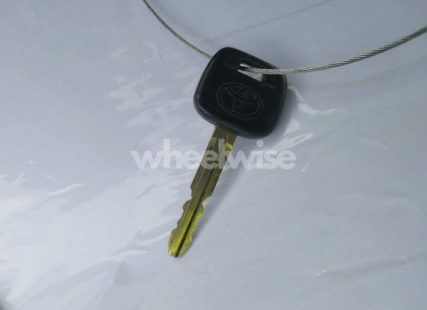 Photo 11 of 2005 Toyota Camry LE/XLE/SE (VIN 4T1BE32K05U536260)