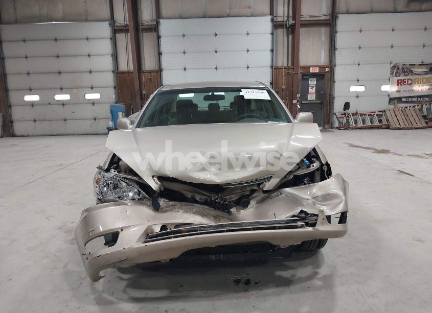 Photo 12 of 2005 Toyota Camry LE (VIN 4T1BE32K05U538560)