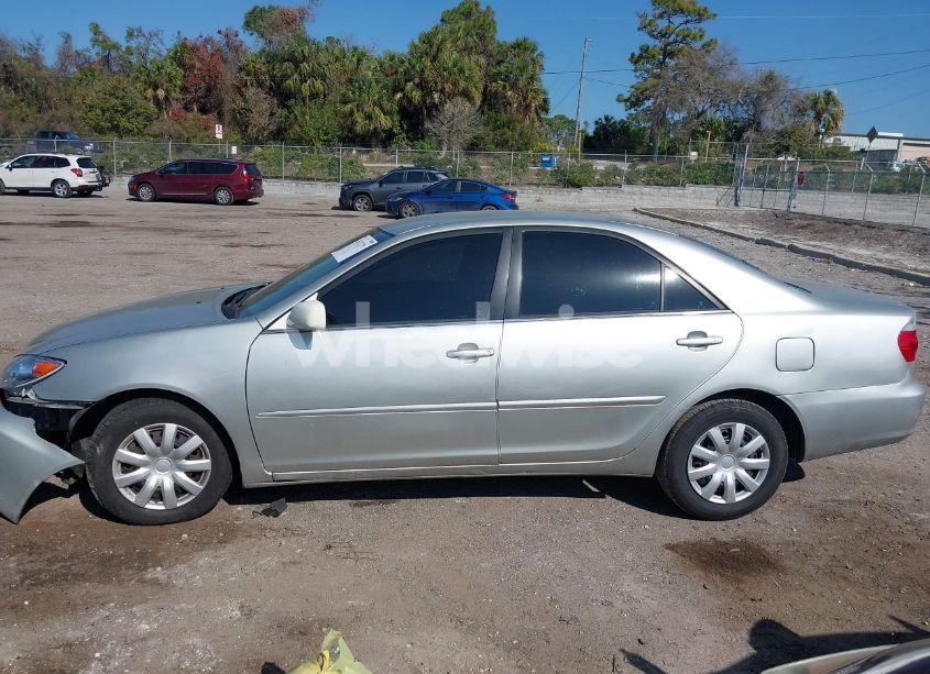 Photo 14 of 2005 Toyota Camry LE (VIN 4T1BE32K05U558159)