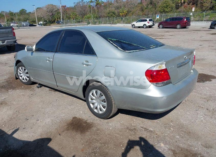 Photo 3 of 2005 Toyota Camry LE (VIN 4T1BE32K05U558159)