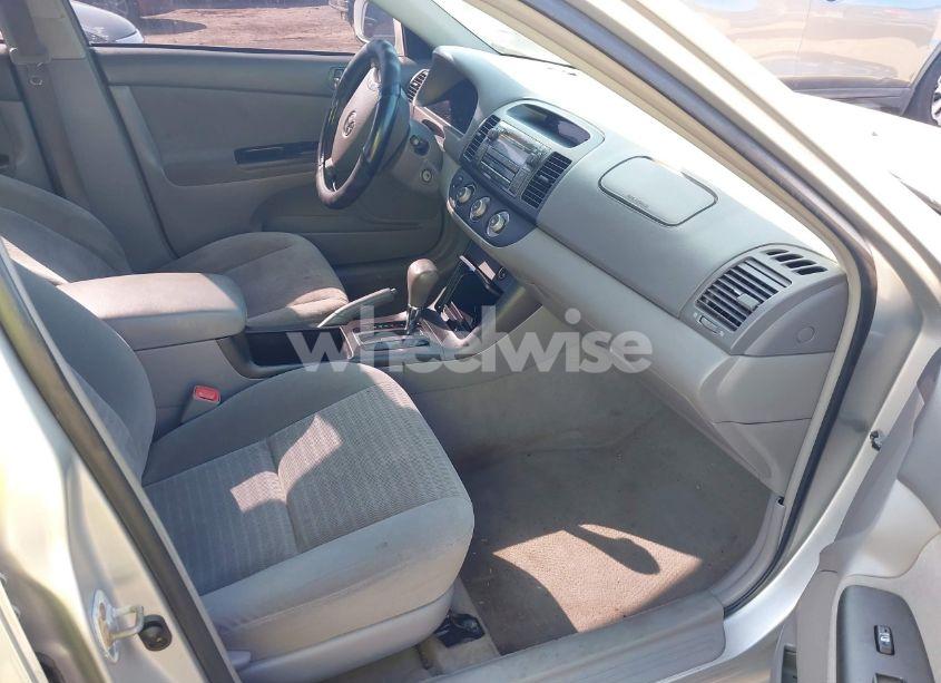 Photo 5 of 2005 Toyota Camry LE (VIN 4T1BE32K05U558159)