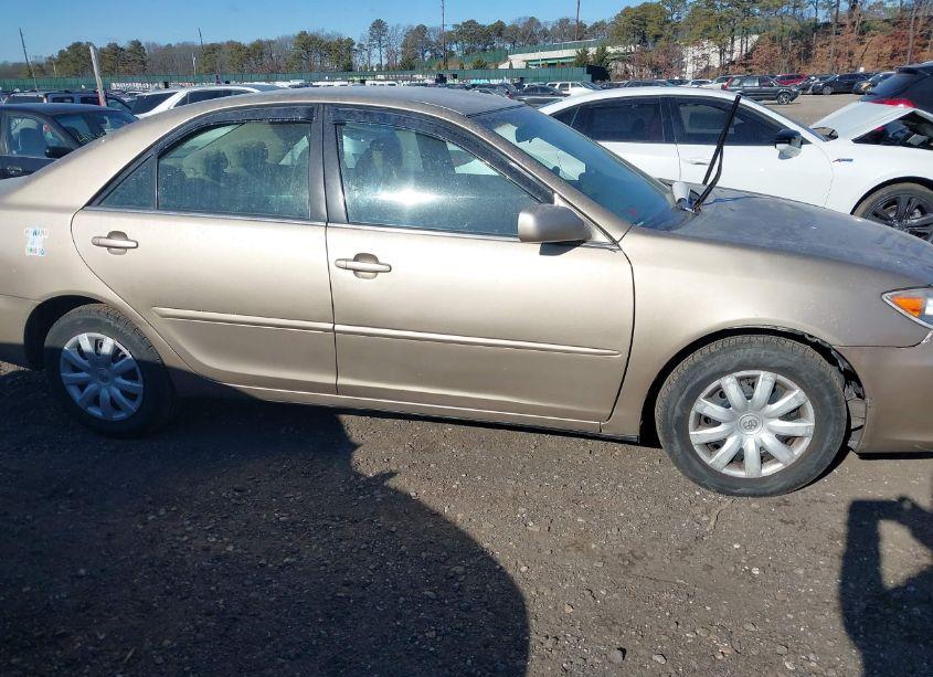 Photo 13 of 2005 Toyota Camry LE (VIN 4T1BE32K05U559036)