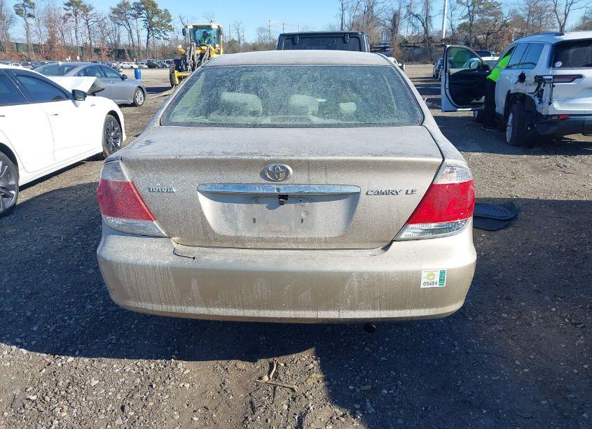 Photo 16 of 2005 Toyota Camry LE (VIN 4T1BE32K05U559036)