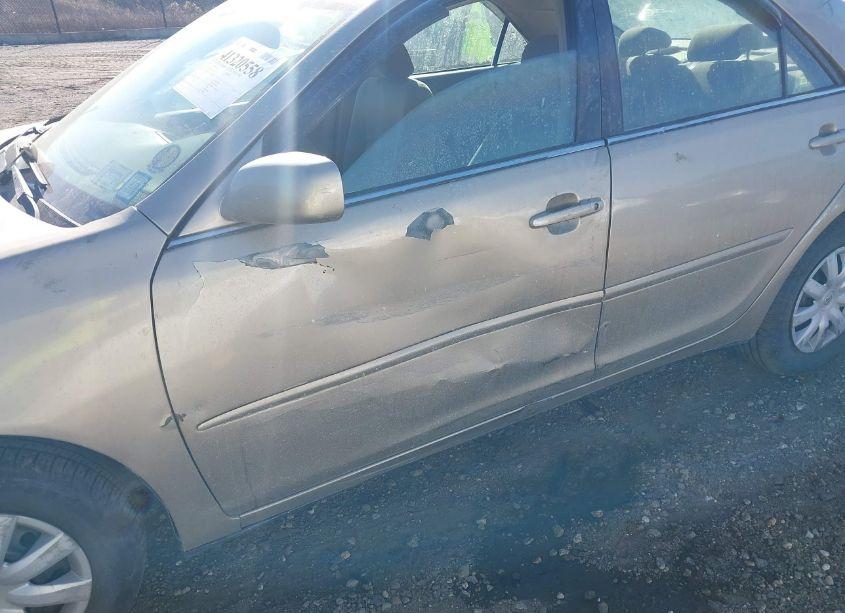 Photo 6 of 2005 Toyota Camry LE (VIN 4T1BE32K05U559036)