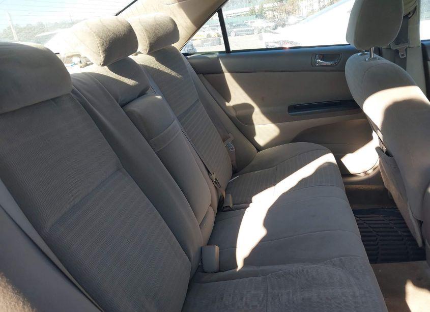Photo 8 of 2005 Toyota Camry LE (VIN 4T1BE32K05U559036)