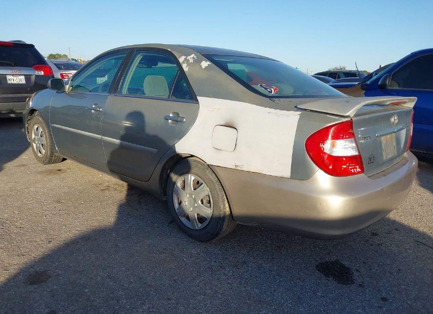 Photo 3 of 2005 Toyota Camry LE (VIN 4T1BE32K05U573244)