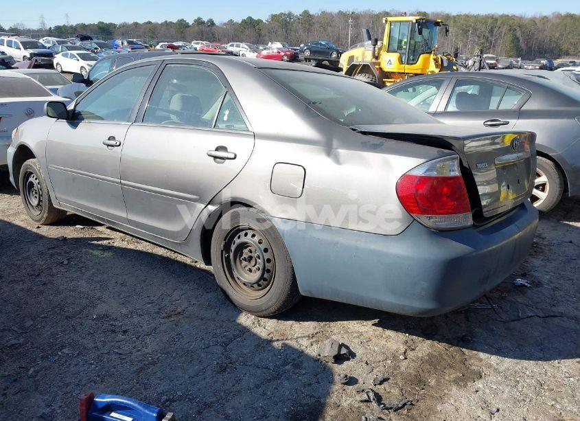 Photo 3 of 2005 Toyota Camry LE (VIN 4T1BE32K05U609496)