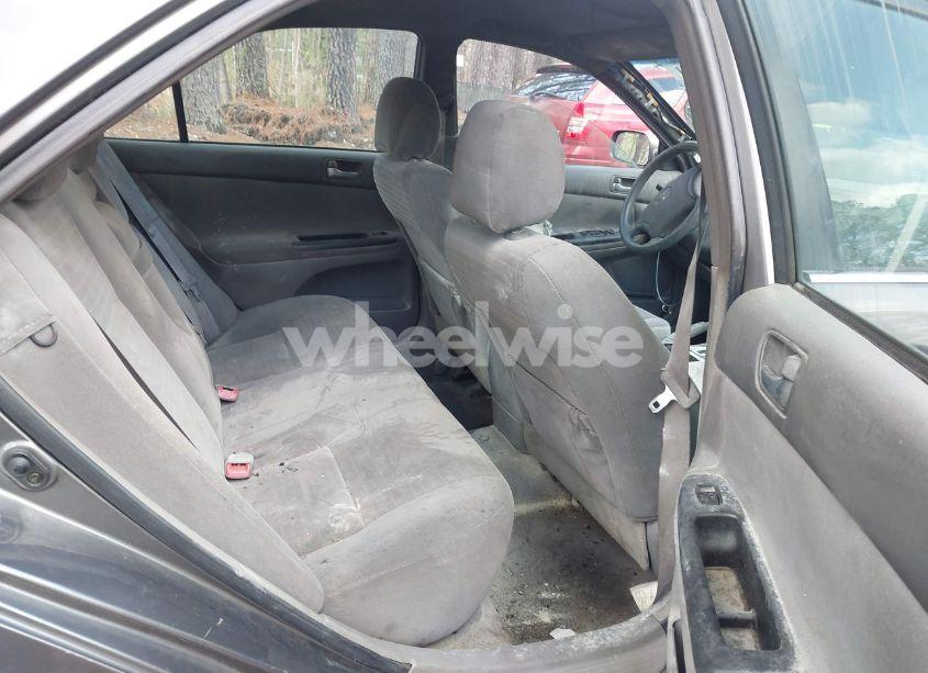 Photo 8 of 2005 Toyota Camry LE (VIN 4T1BE32K05U610924)