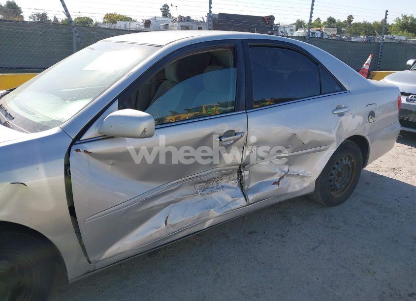 Photo 6 of 2005 Toyota Camry LE (VIN 4T1BE32K05U619297)