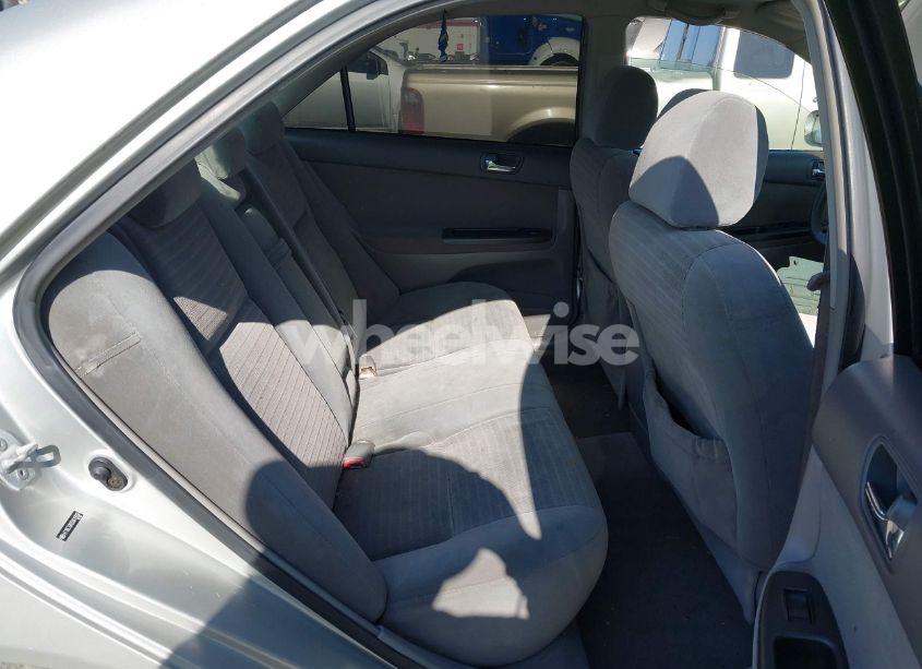 Photo 8 of 2005 Toyota Camry LE (VIN 4T1BE32K05U619297)