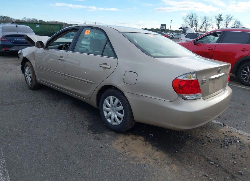 Photo 3 of 2005 Toyota Camry LE (VIN 4T1BE32K05U634706)