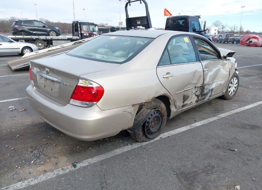 Photo 4 of 2005 Toyota Camry LE (VIN 4T1BE32K05U634706)