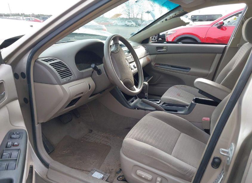 Photo 5 of 2005 Toyota Camry LE (VIN 4T1BE32K05U634706)