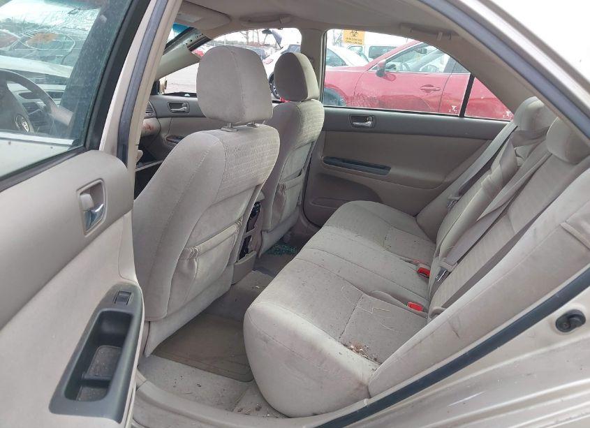 Photo 8 of 2005 Toyota Camry LE (VIN 4T1BE32K05U634706)