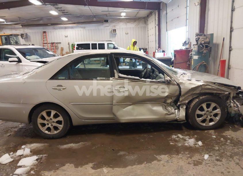 Photo 13 of 2005 Toyota Camry XLE (VIN 4T1BE32K05U942975)