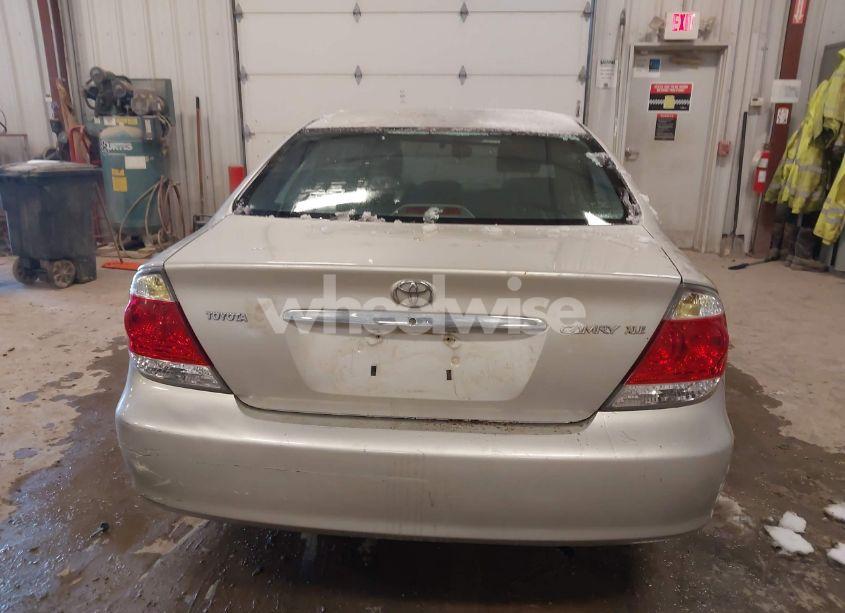 Photo 16 of 2005 Toyota Camry XLE (VIN 4T1BE32K05U942975)