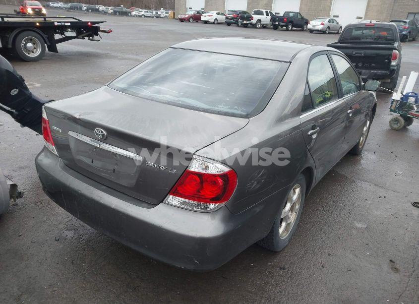 Photo 4 of 2005 Toyota Camry LE (VIN 4T1BE32K05U947996)