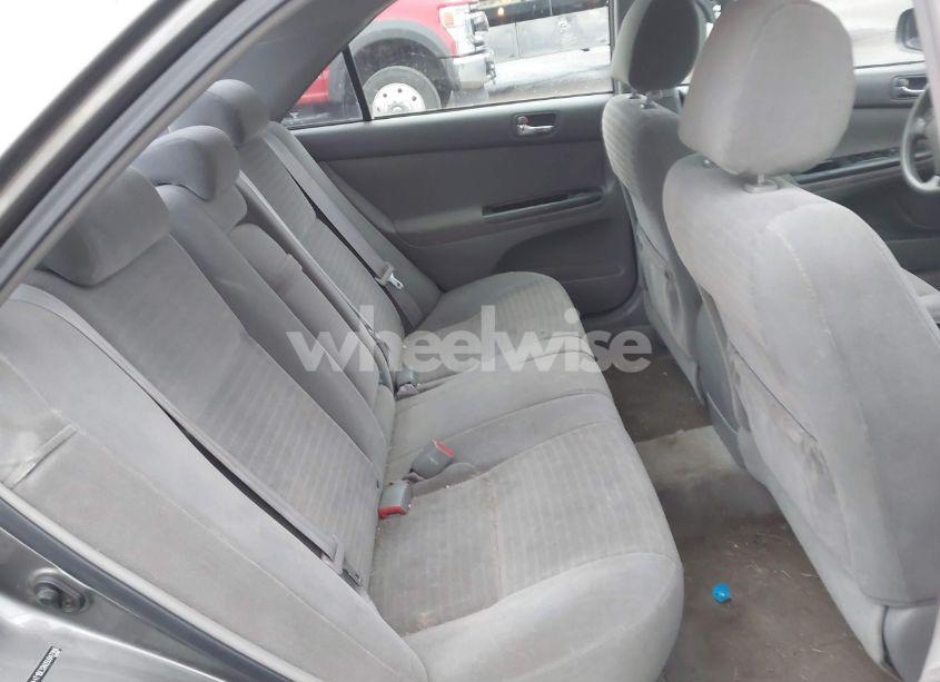 Photo 8 of 2005 Toyota Camry LE (VIN 4T1BE32K05U947996)