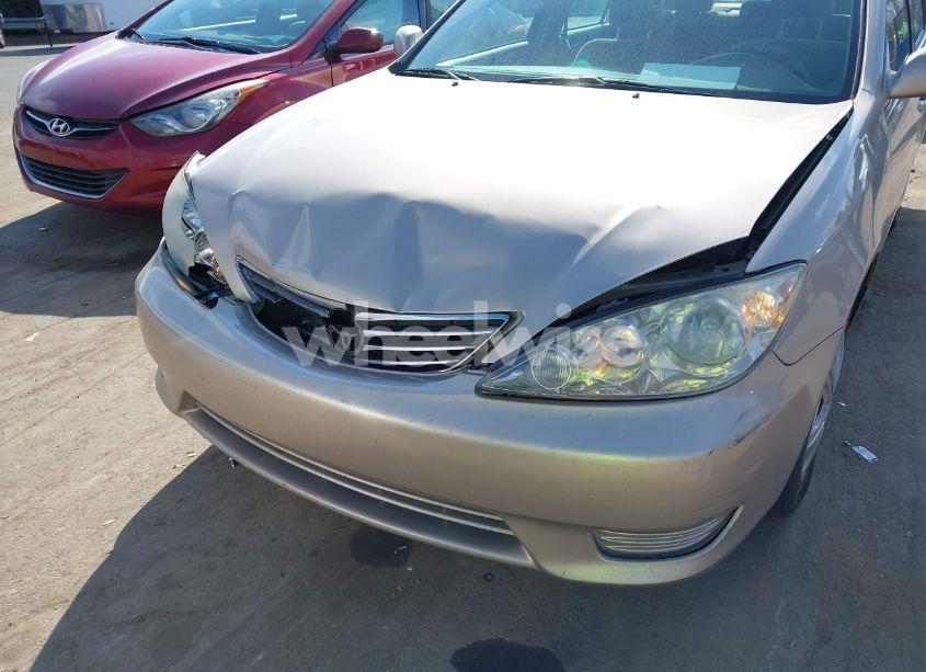 Photo 6 of 2005 Toyota Camry LE (VIN 4T1BE32K05U971019)