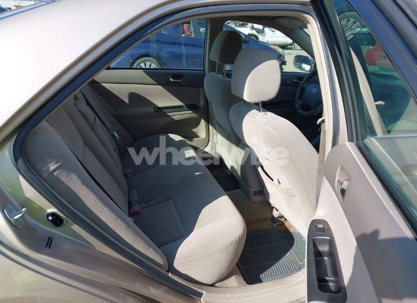 Photo 8 of 2005 Toyota Camry LE (VIN 4T1BE32K05U971019)