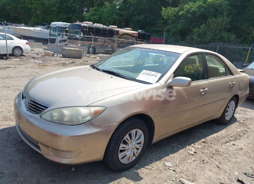 Photo 2 of 2006 Toyota Camry LE (VIN 4T1BE32K06U110943)