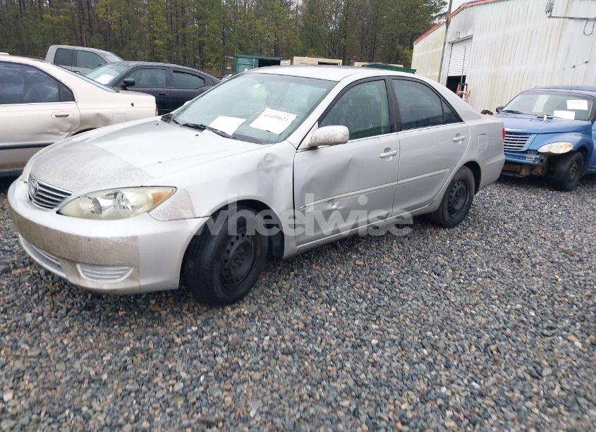 Photo 2 of 2006 Toyota Camry LE (VIN 4T1BE32K06U122316)