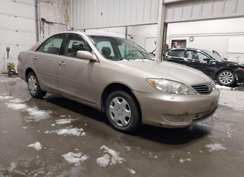 2006 Toyota Camry LE/XLE/SE (VIN 4T1BE32K06U132229) main photo