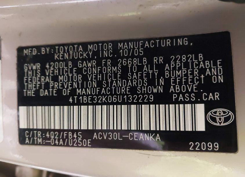 Photo 9 of 2006 Toyota Camry LE/XLE/SE (VIN 4T1BE32K06U132229)