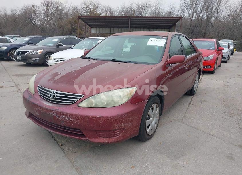 Photo 2 of 2006 Toyota Camry LE (VIN 4T1BE32K06U161195)