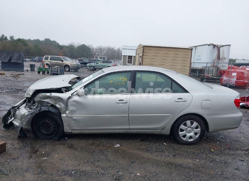 Photo 14 of 2006 Toyota Camry STD (VIN 4T1BE32K06U651913)