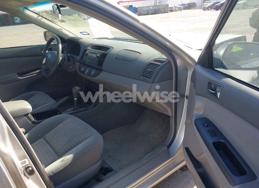 Photo 5 of 2006 Toyota Camry LE (VIN 4T1BE32K06U671269)