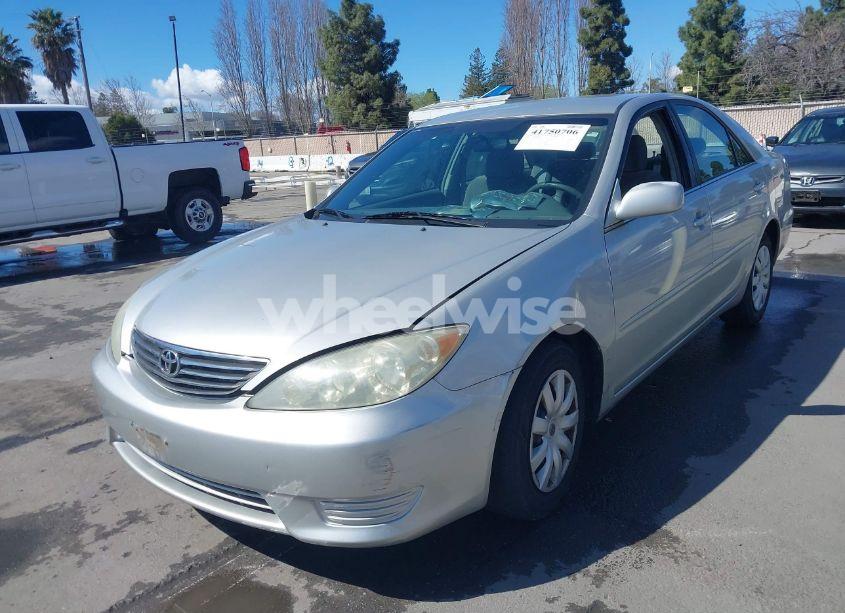 Photo 2 of 2006 Toyota Camry LE (VIN 4T1BE32K06U698228)