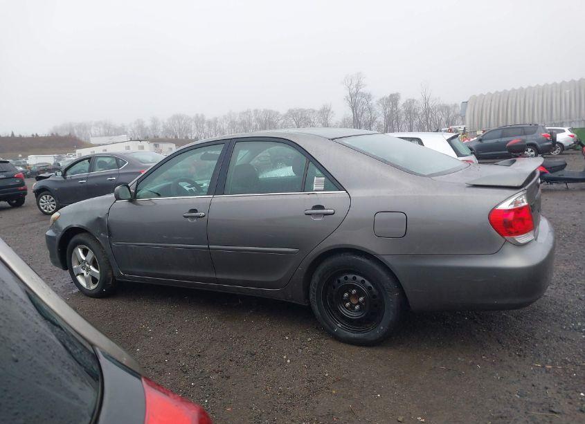 Photo 14 of 2006 Toyota Camry SE (VIN 4T1BE32K06U711981)