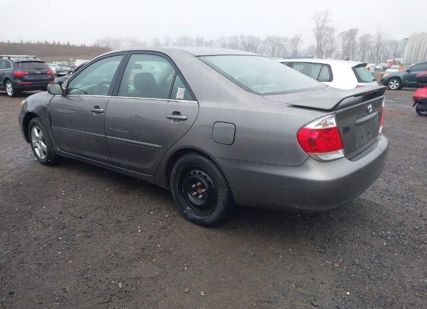 Photo 3 of 2006 Toyota Camry SE (VIN 4T1BE32K06U711981)