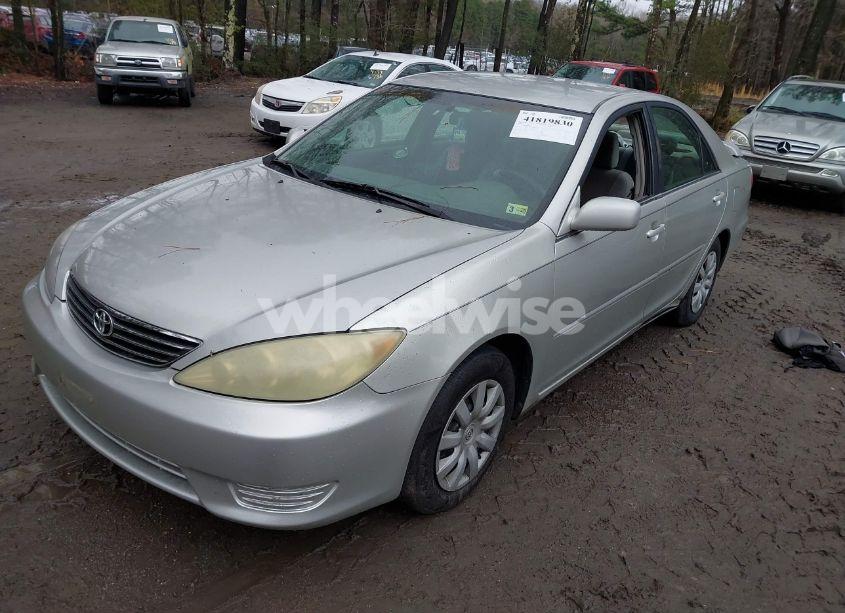 Photo 2 of 2006 Toyota Camry LE (VIN 4T1BE32K06U714010)