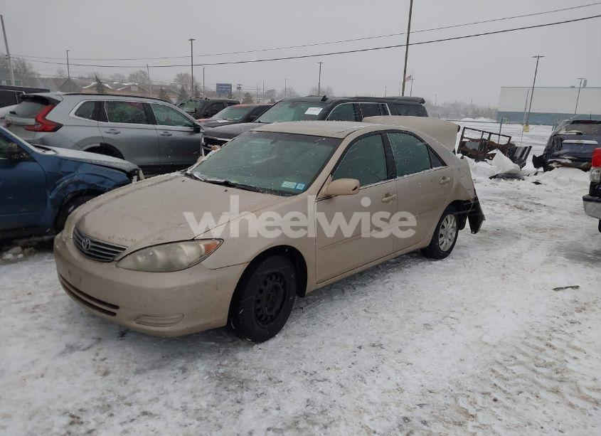 Photo 2 of 2006 Toyota Camry LE (VIN 4T1BE32K06U730322)