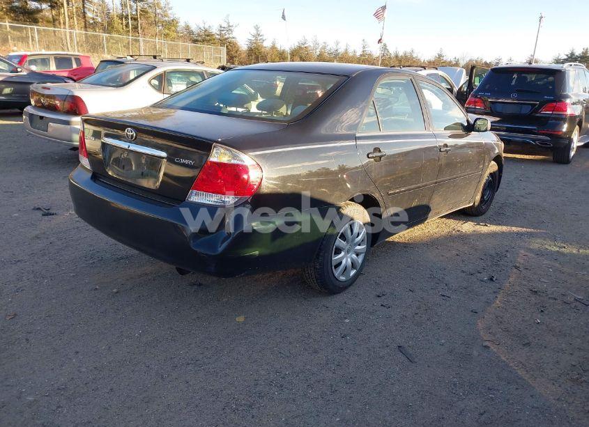 Photo 4 of 2006 Toyota Camry STD (VIN 4T1BE32K06U749162)