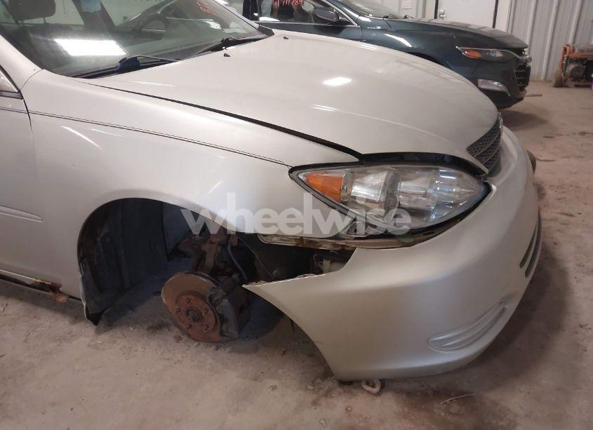 Photo 6 of 2002 Toyota Camry LE (VIN 4T1BE32K12U058961)