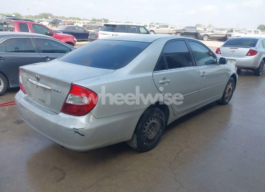 Photo 4 of 2002 Toyota Camry LE (VIN 4T1BE32K12U093354)