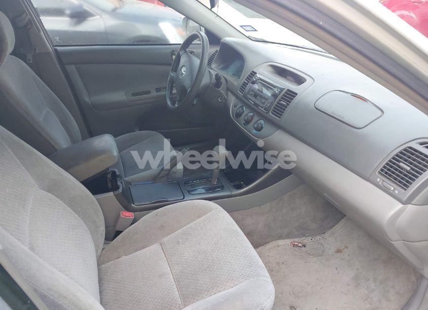 Photo 5 of 2002 Toyota Camry LE (VIN 4T1BE32K12U093354)