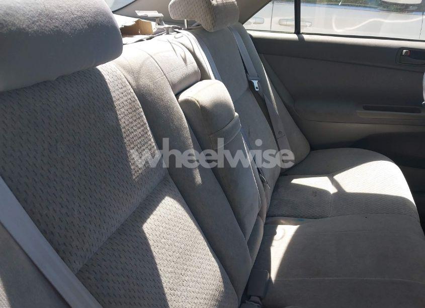 Photo 8 of 2002 Toyota Camry LE (VIN 4T1BE32K12U097081)
