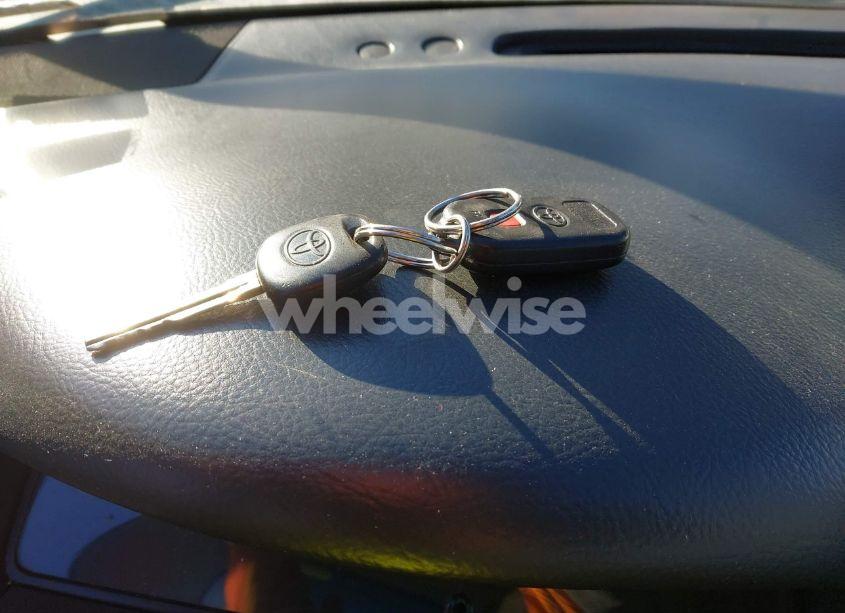 Photo 11 of 2002 Toyota Camry SE (VIN 4T1BE32K12U106989)