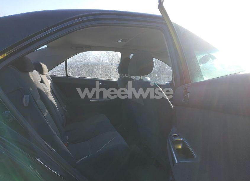 Photo 8 of 2002 Toyota Camry SE (VIN 4T1BE32K12U106989)