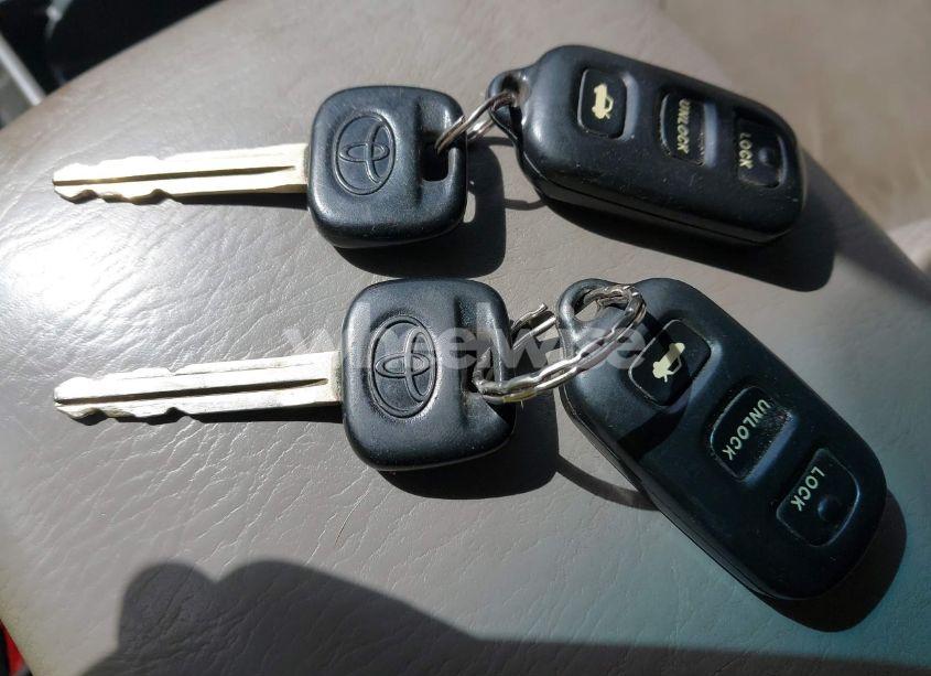 Photo 11 of 2002 Toyota Camry LE (VIN 4T1BE32K12U500878)