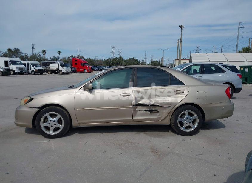 Photo 13 of 2002 Toyota Camry LE (VIN 4T1BE32K12U510682)
