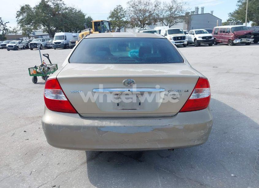 Photo 15 of 2002 Toyota Camry LE (VIN 4T1BE32K12U510682)