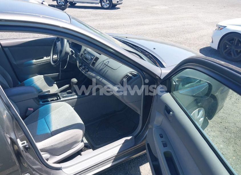 Photo 5 of 2002 Toyota Camry LE (VIN 4T1BE32K12U519477)